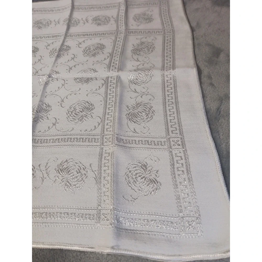 6 Vtg Damask Cloth Dinner Napkins 15‎ Inch Floral Never Used Lotus Clover Flower